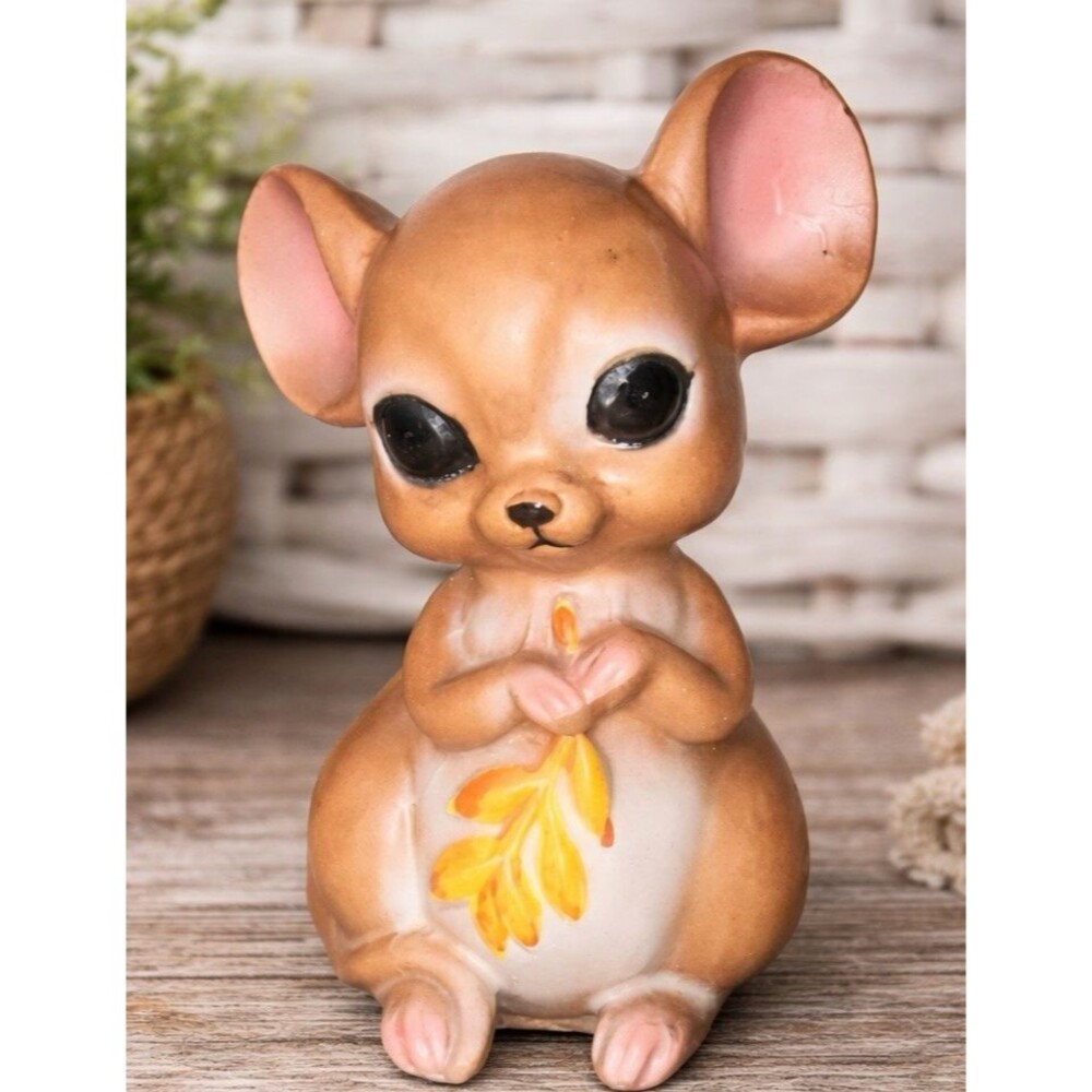 Vintage Josef Originals Sweet Mouse Figurine Holding Wheat with RARE Black Eyes